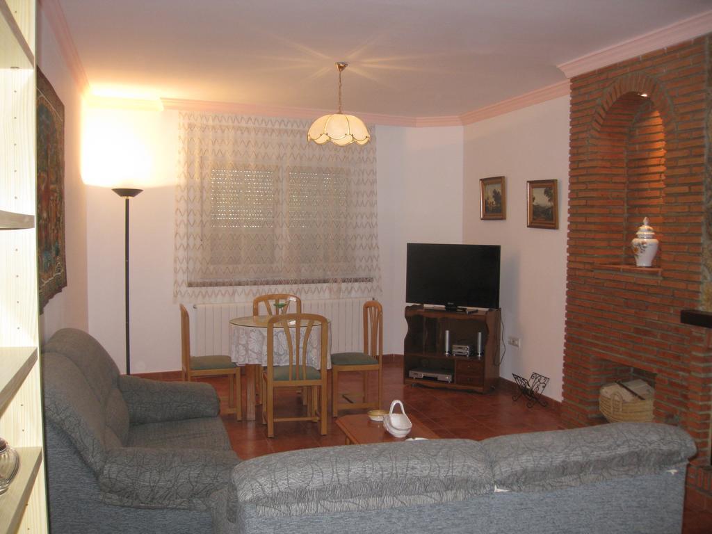 Villa Remedios Cuevas del Becerro Habitación foto